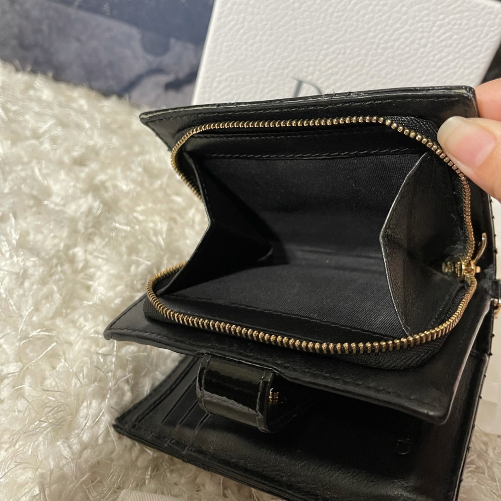DIOR - Picture 12 of 17